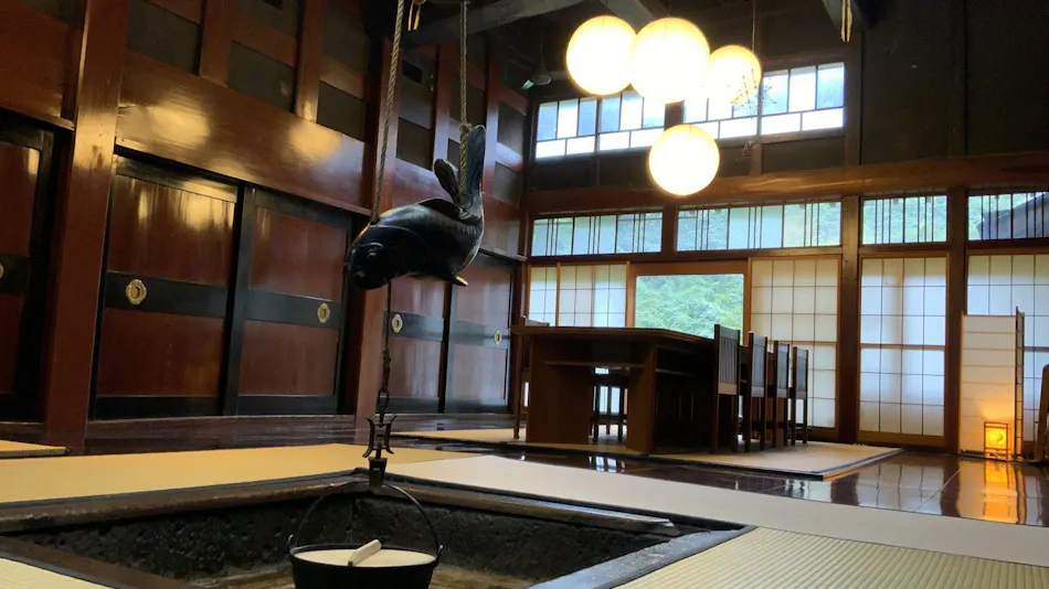 Kanazawa Yuwaku Itagaya Onsen Zenigame Gensen Kakenagashi