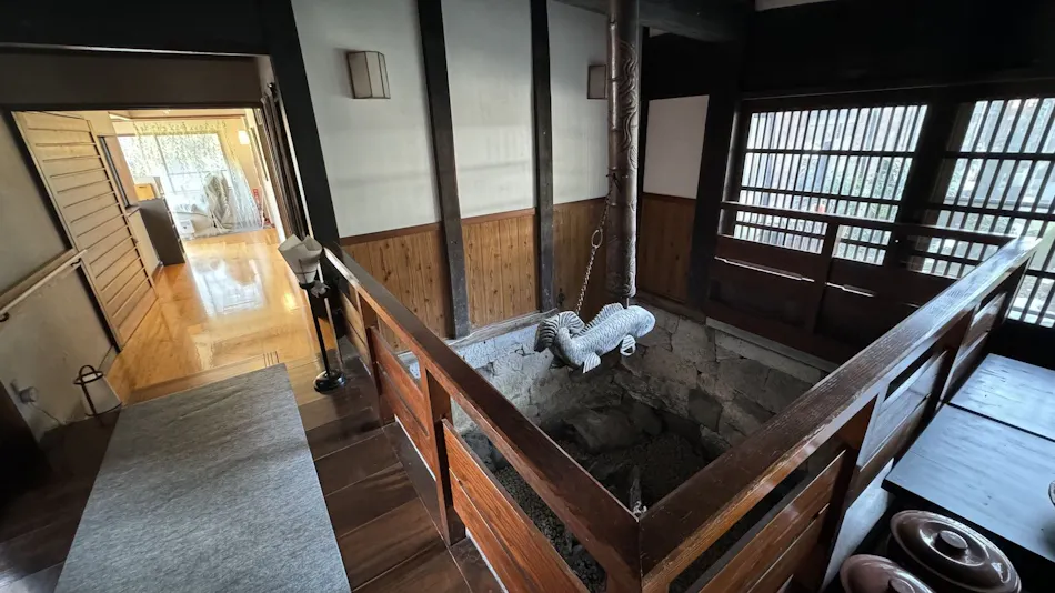 Kanazawa Yuwaku Itagaya Onsen Zenigame Gensen Kakenagashi