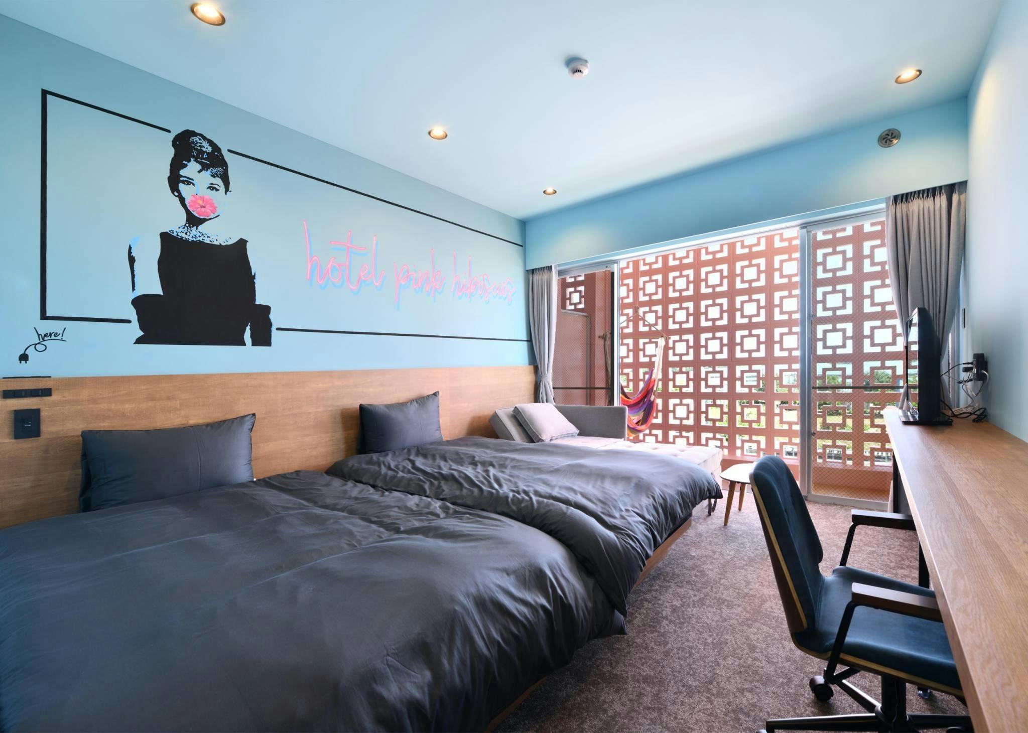 HOTEL PINK HIBISCUS