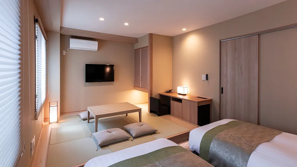 Rinn Shirakawa South