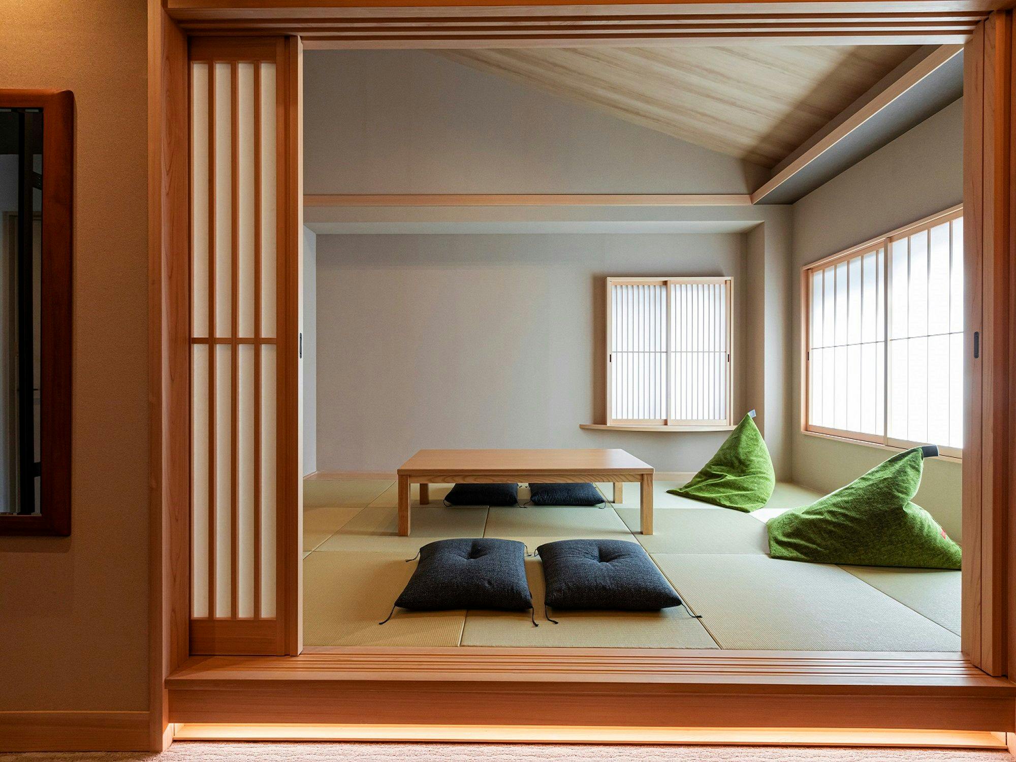 Rinn Shirakawa South