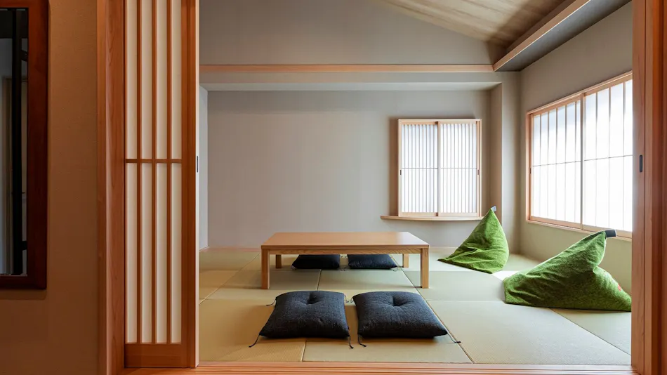 Rinn Shirakawa South