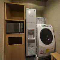 เครื่องทำน้ำแข็ง, ไมโครเวฟ, เครื่องซักผ้า