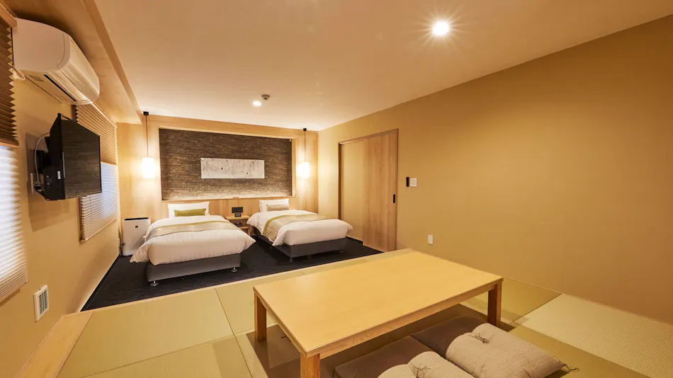 Rinn Shirakawa South