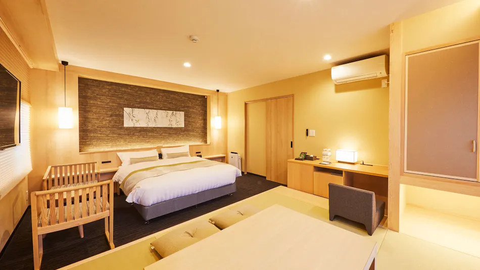 Rinn Shirakawa South