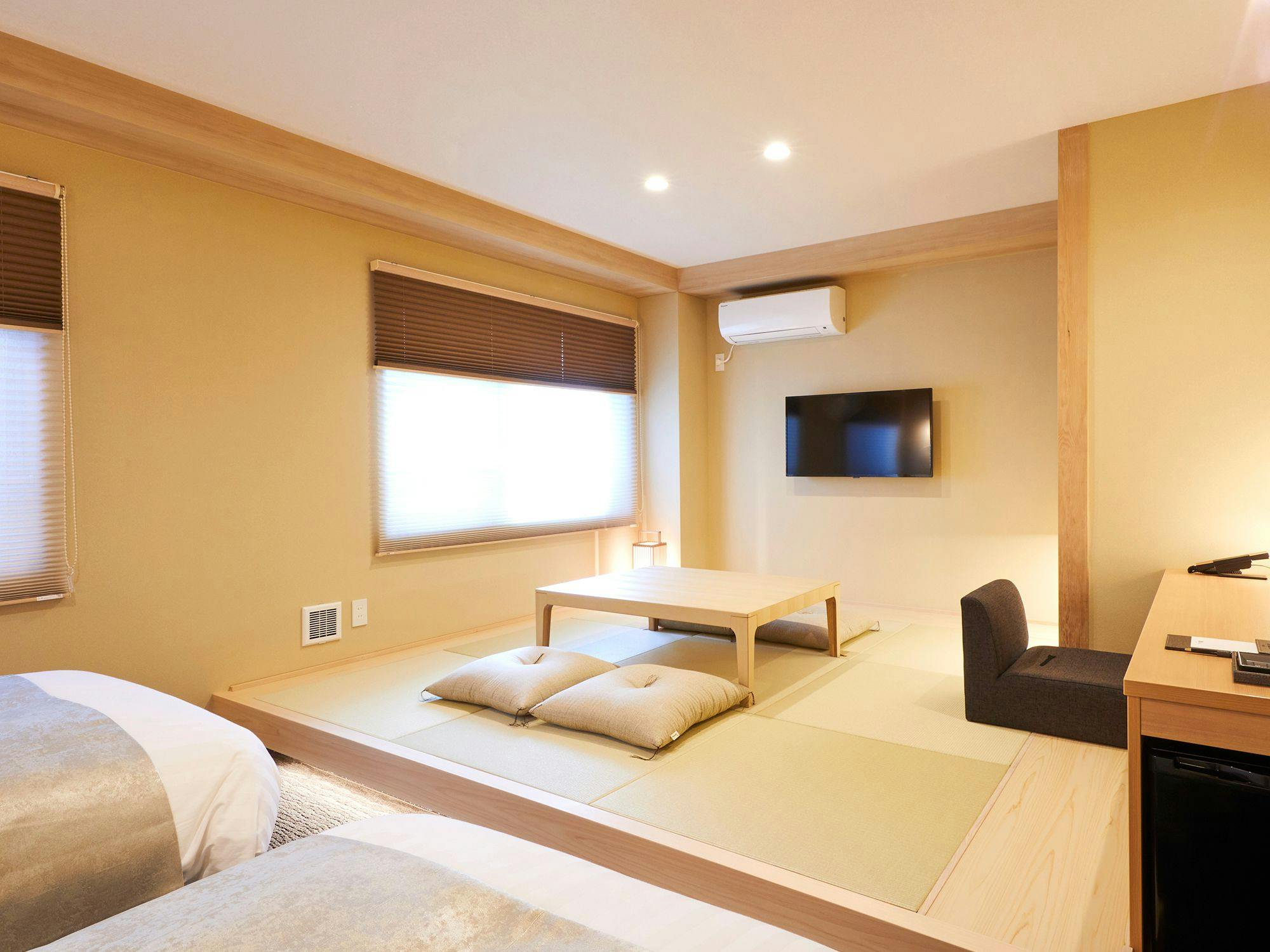 Rinn Shirakawa South