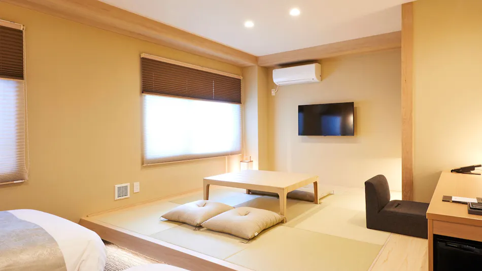 Rinn Shirakawa South