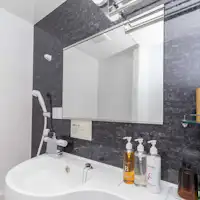 ห้องพักทุกห้องมีห้องน้ำในตัว