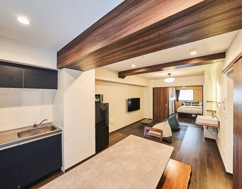 8名座れる大きなダイニングテーブル