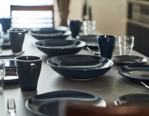 食器類、揃ってます