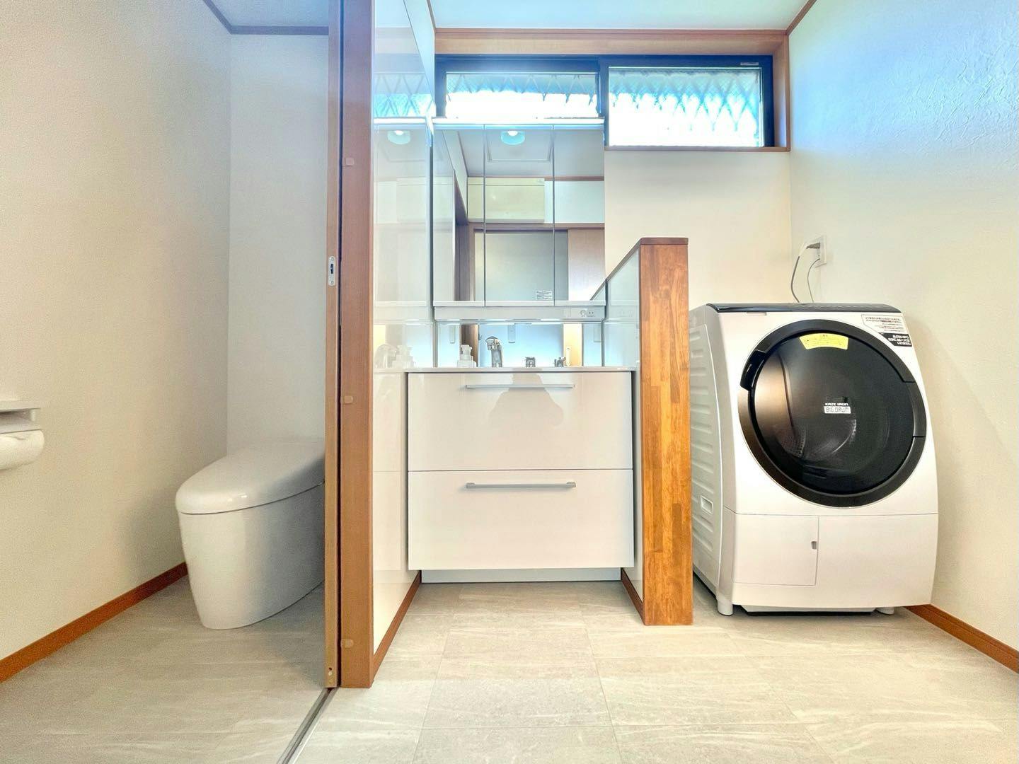 เครื่องซักผ้าและอบผ้า Hitachi, ระบบเติมน้ำยาซักผ้าและน้ำยาปรับผ้านุ่มอัตโนมัติ