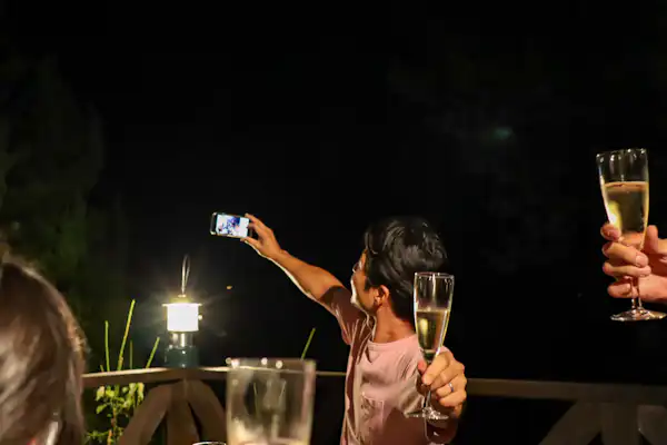 ขอให้สนุกกับเวลาของคุณกับทุกคน!