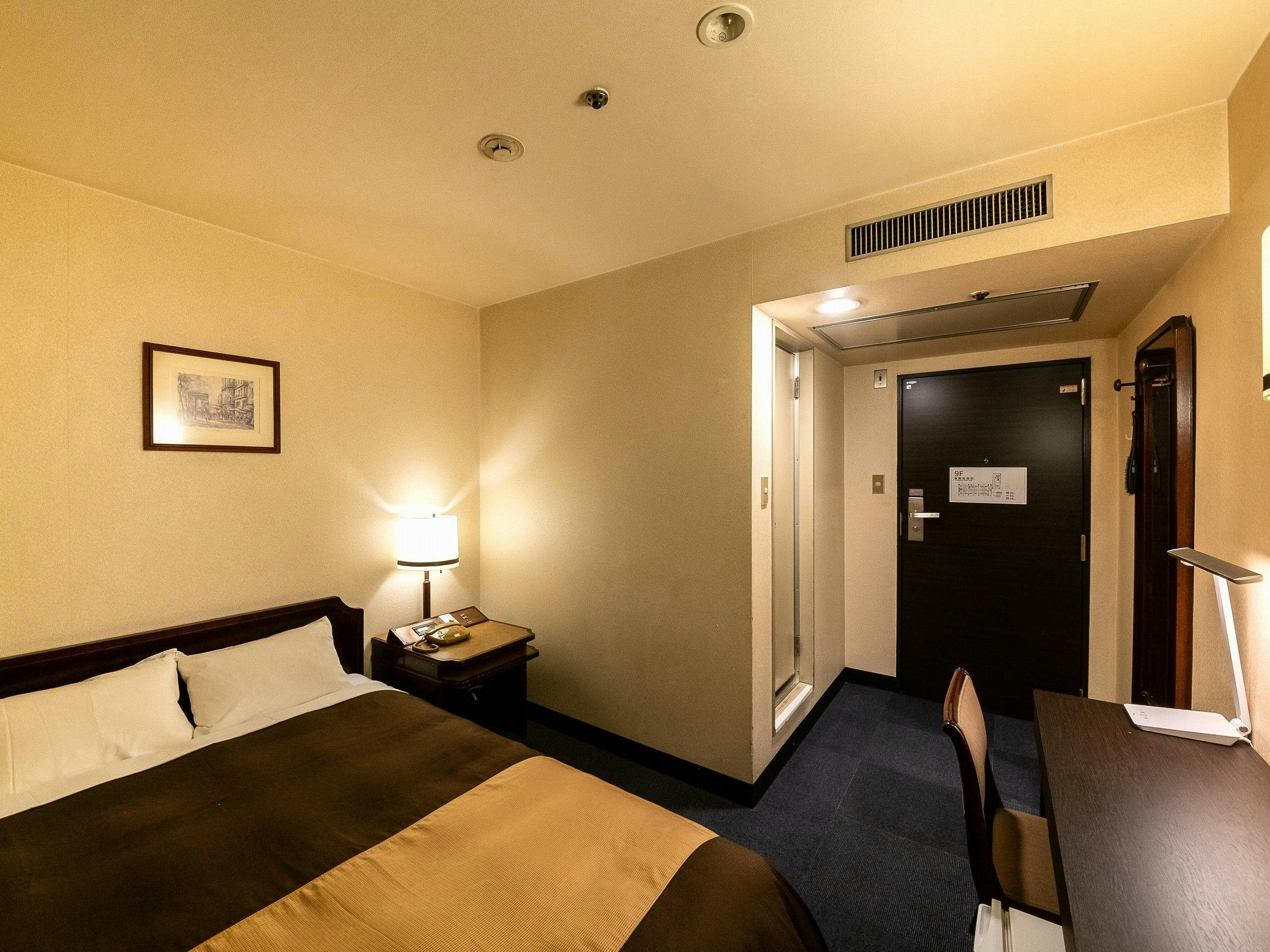 ห้องพักเตียงคู่ อาคารตะวันออก