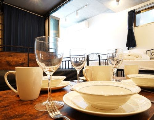 ダイニングテーブルで素敵なお食事タイム