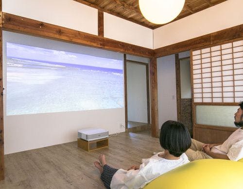 サンゴ石垣と庭木の宿　外観