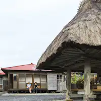 "Akomodasi dengan Menara Tinggi"