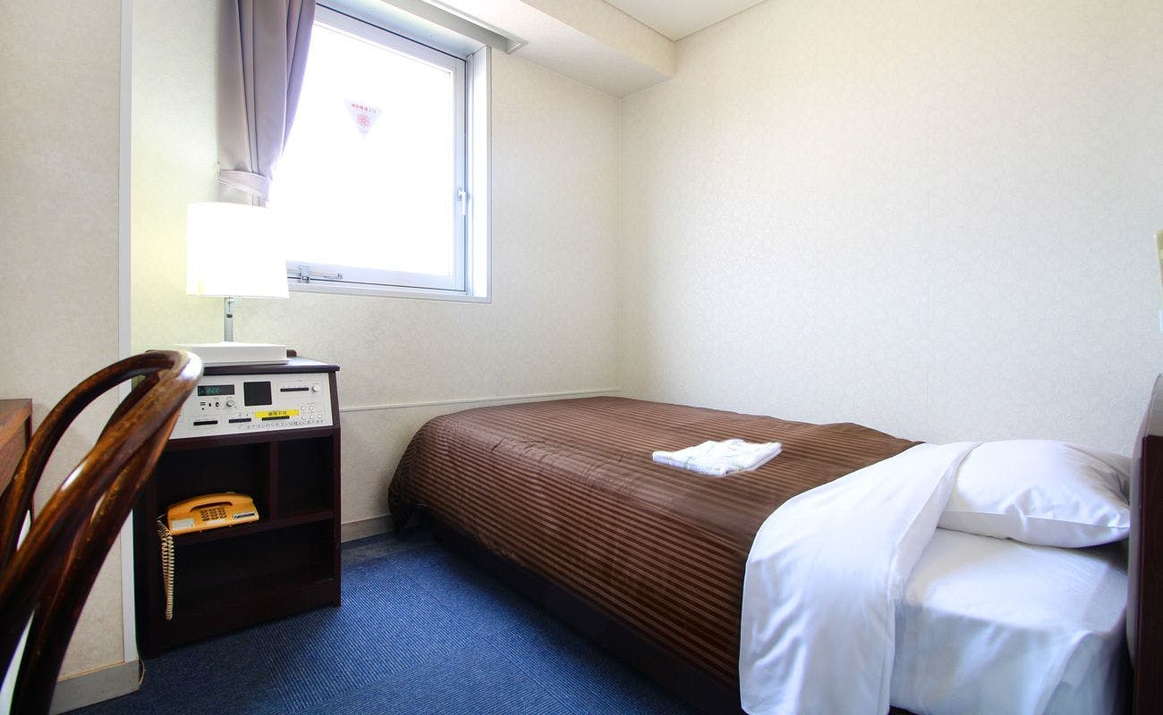 ห้องพักเดี่ยว【เตียงขนาด 120 ซม. × 1 เตียง】