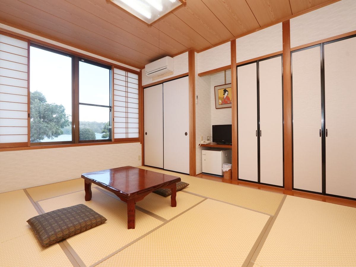 Bilik gaya Jepun 10 tatami - Bilik 10 tatami yang selesa dengan suasana Jepun.