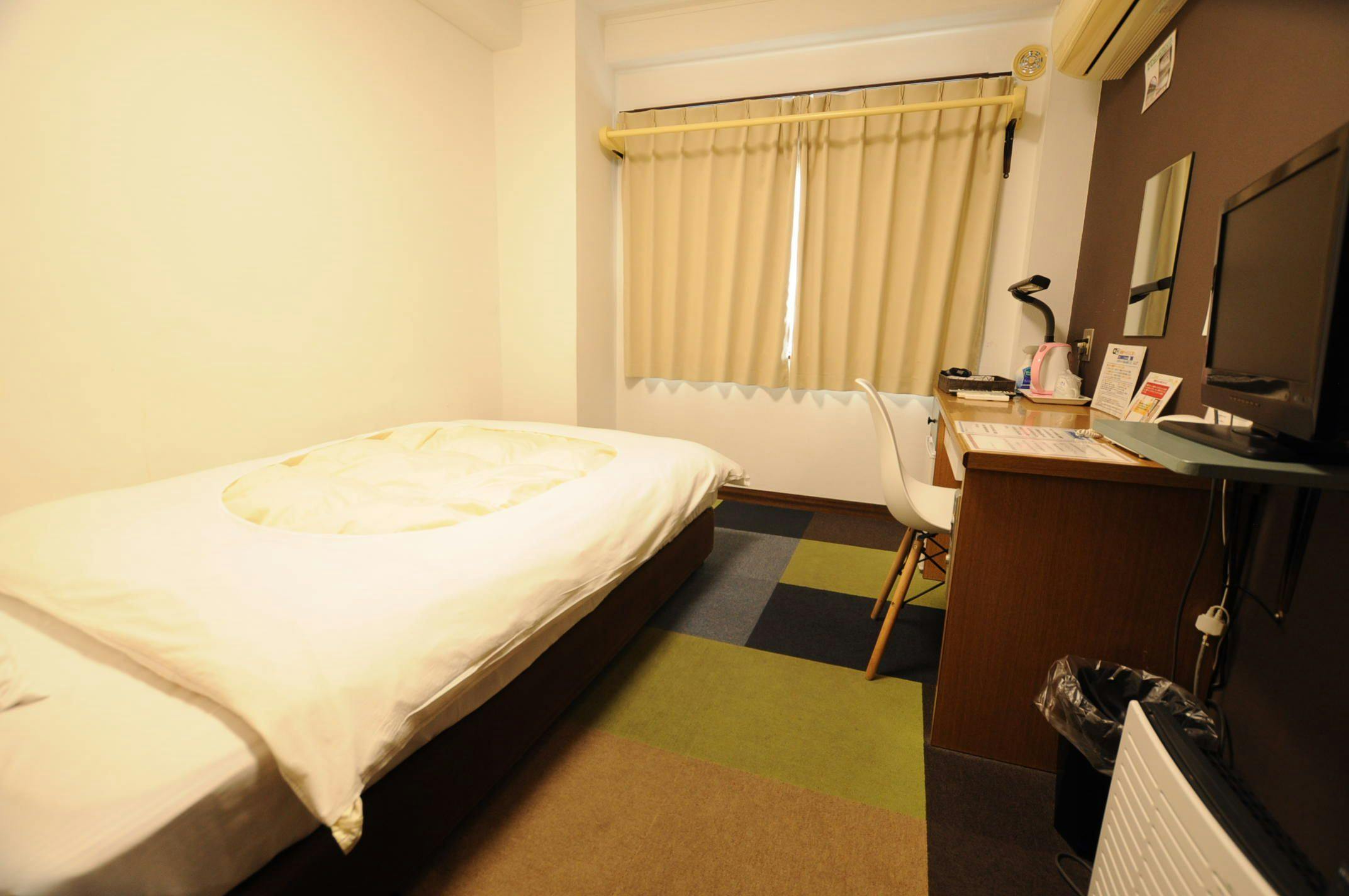 #【Smoking】Single Room (13m²)