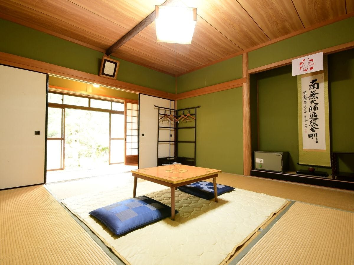 ห้องพักสไตล์ญี่ปุ่น ขนาด 8 เสื่อ ตัวอย่าง