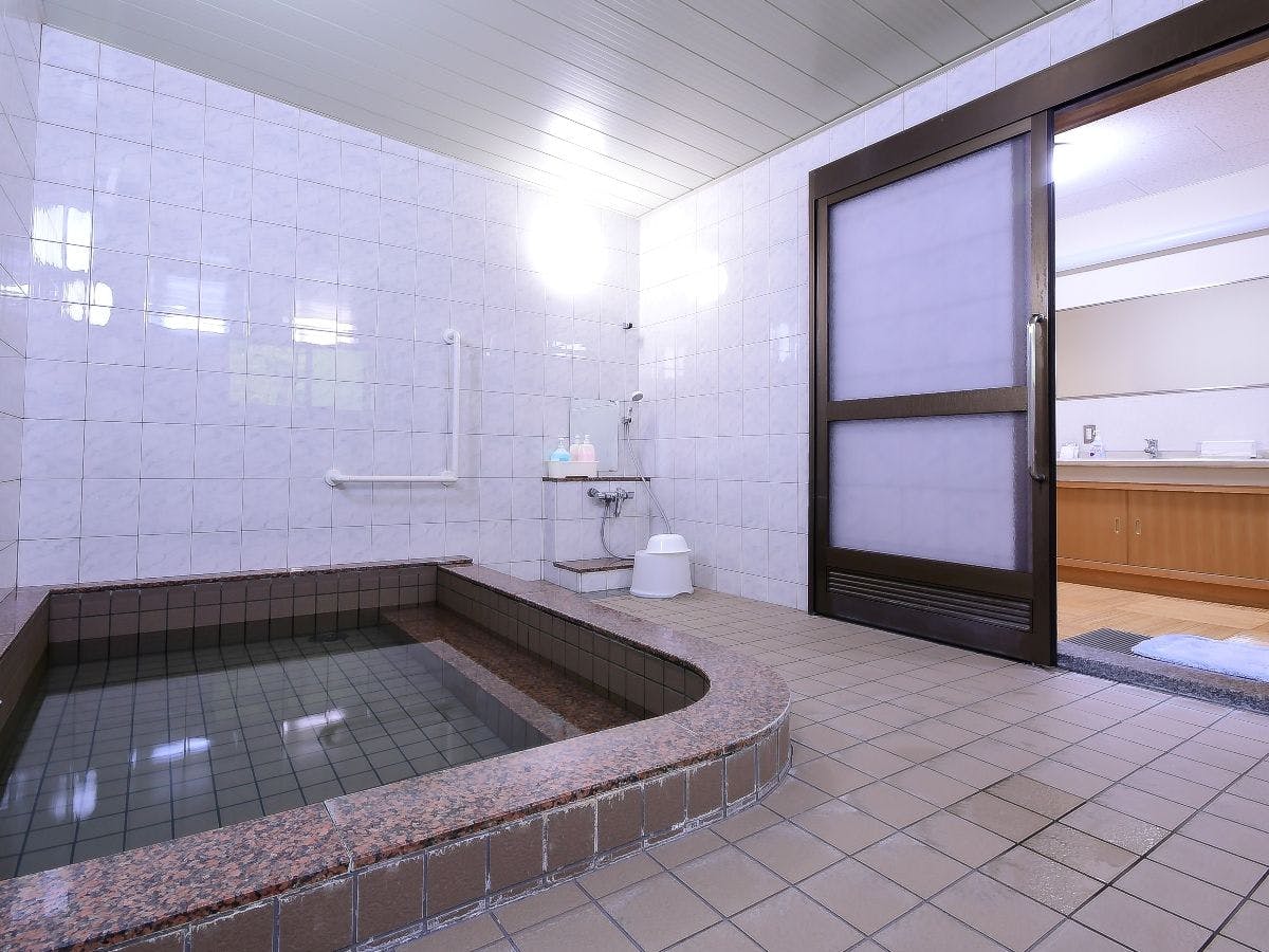 ห้องอาบน้ำรวม