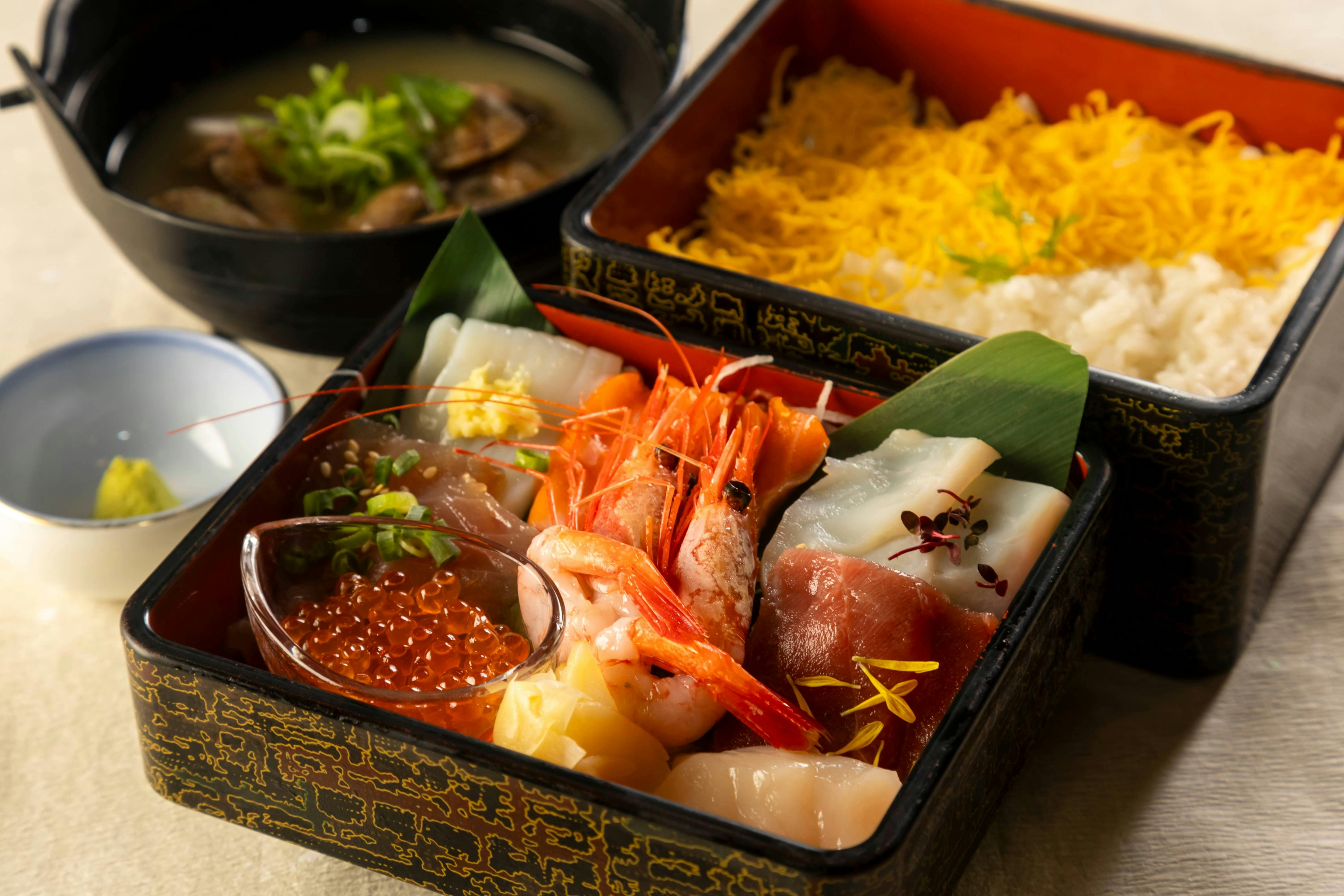 ภาพตัวอย่างอาหารเช้า (ข้าวหน้าซีฟู้ด)