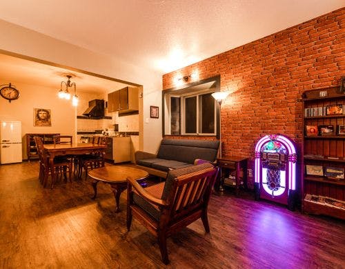 アメリカンヴィンテージスタイルの客室