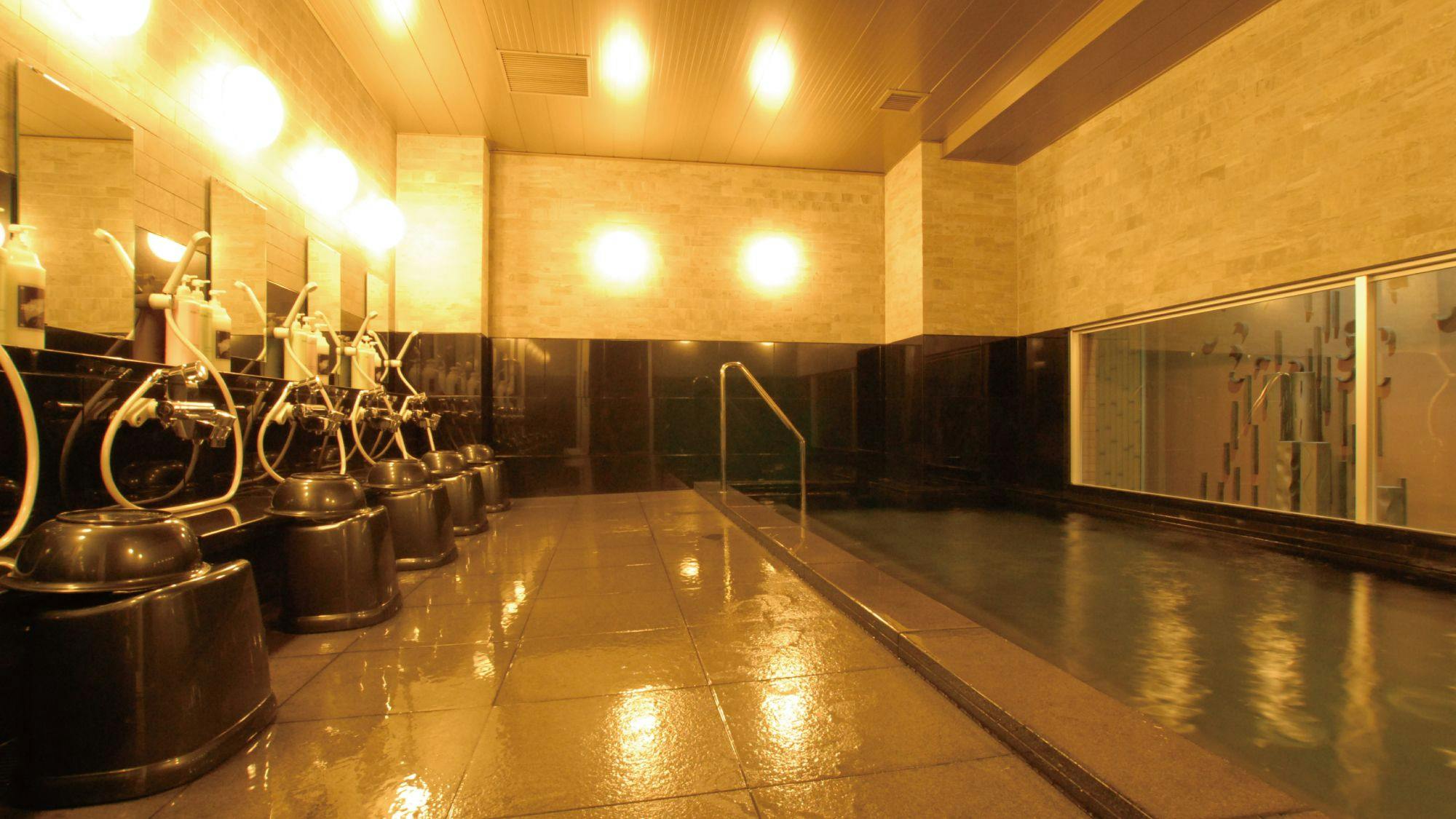 【ที่อาบน้ำชาย】