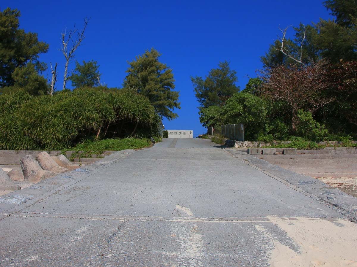 เดินเพียง 2-3 นาทีถึงชายหาดอิเอะ