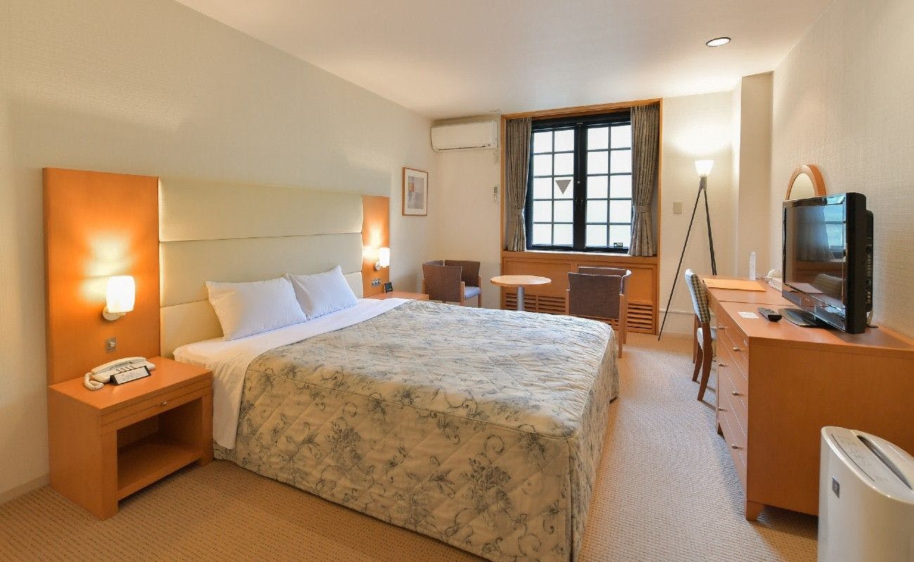 Kamar sederhana dan nyaman untuk Anda nikmati.