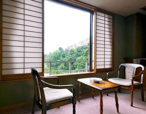 【客室：本館和室8畳】