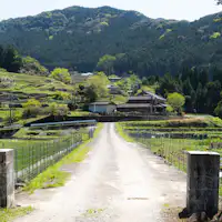 รอบๆ สิ่งอำนวยความสะดวก