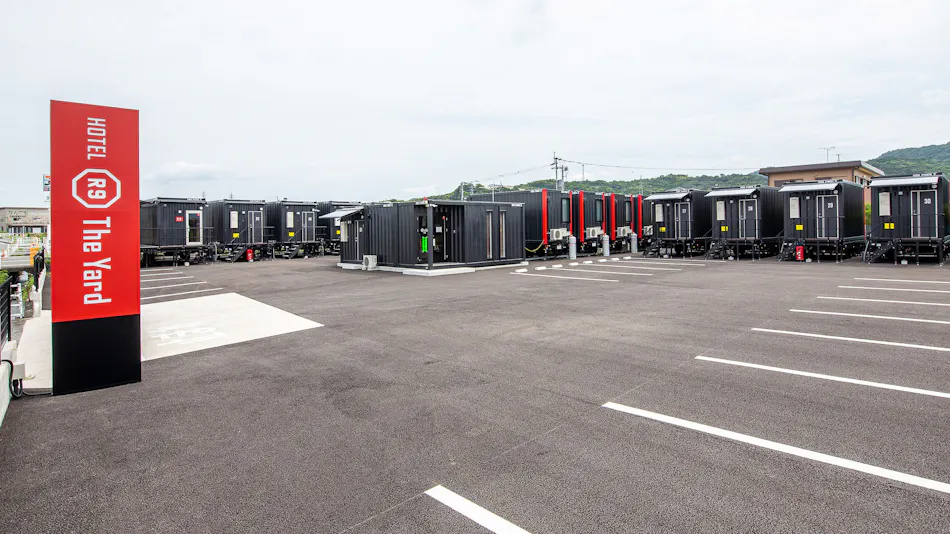 HOTEL R9 The Yard Uki