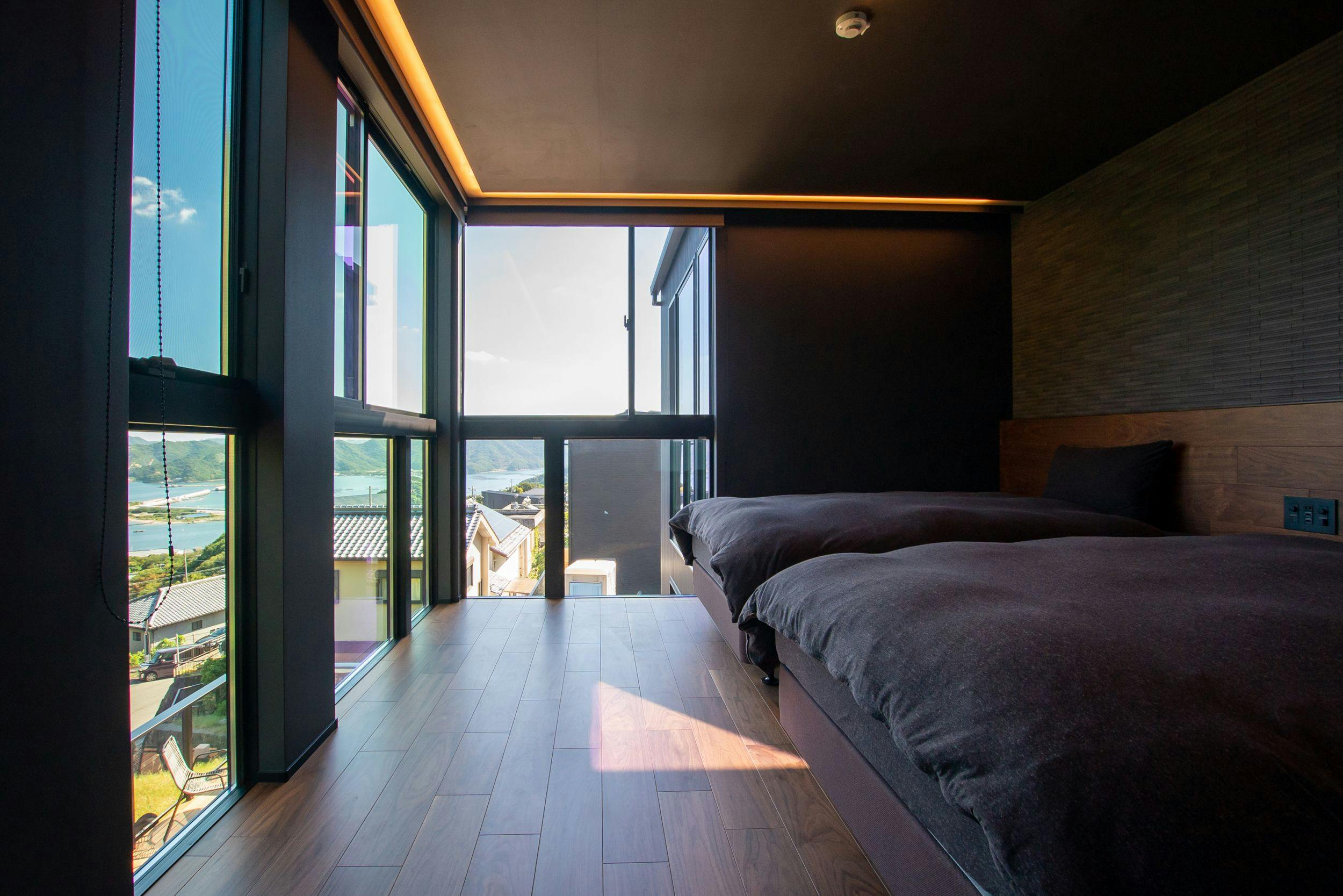 Awaji Island C-Side | Dual View