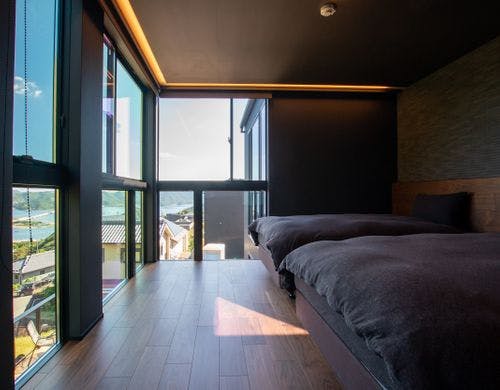 ベッドルーム_シモンズベッド