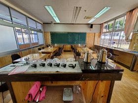 廃校ホテル　NeastSide