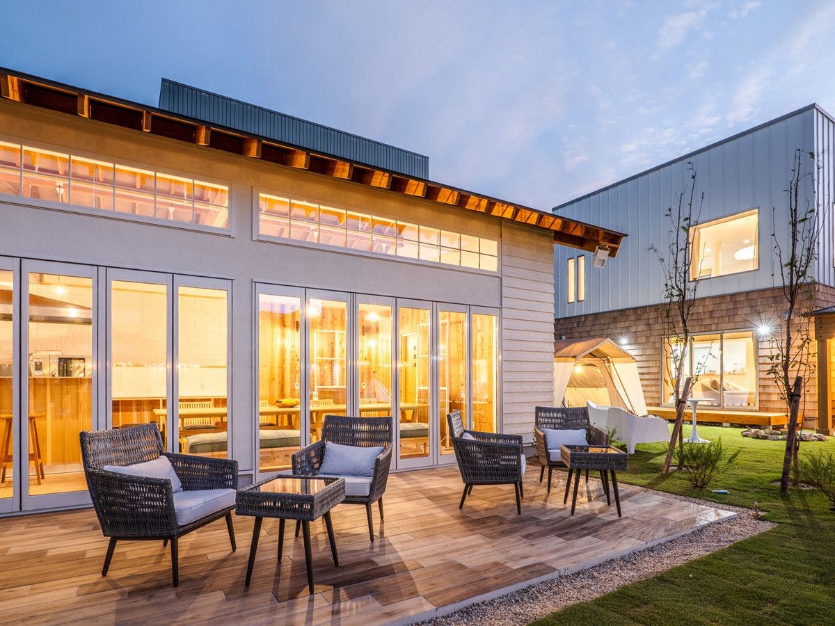 NAGAHAMA Lifestyle Glamping Hotel
