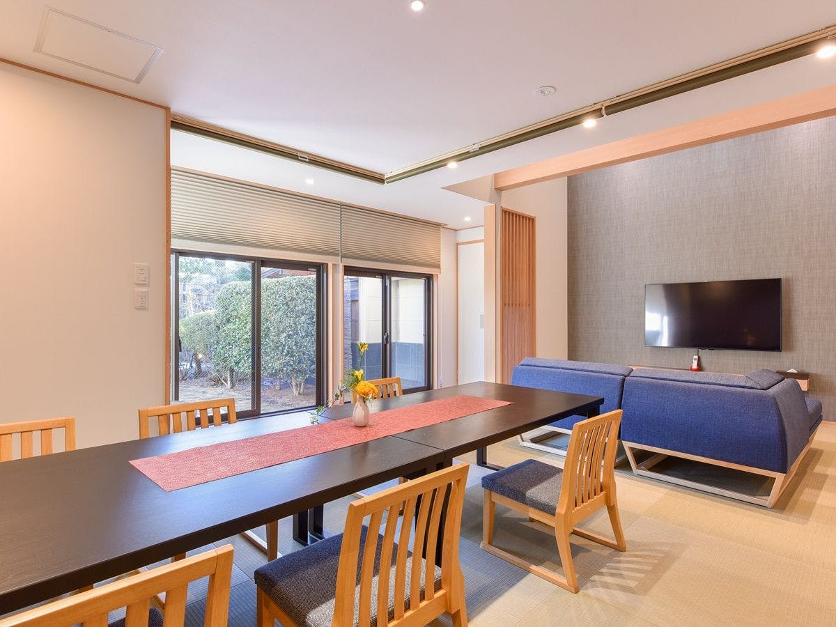 *ห้องสวีทเมซอนเน็ตพิเศษพร้อมอ่างอาบน้ำกลางแจ้ง