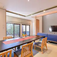 *ห้องสวีทเมซอนเน็ตพิเศษพร้อมอ่างอาบน้ำกลางแจ้ง