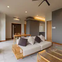 ห้องหลัก: ห้องนั่งเล่นและห้องรับประทานอาหาร