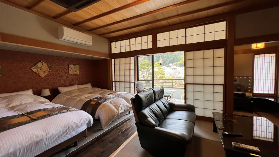 Urashima Onsen Suikouen Sakura