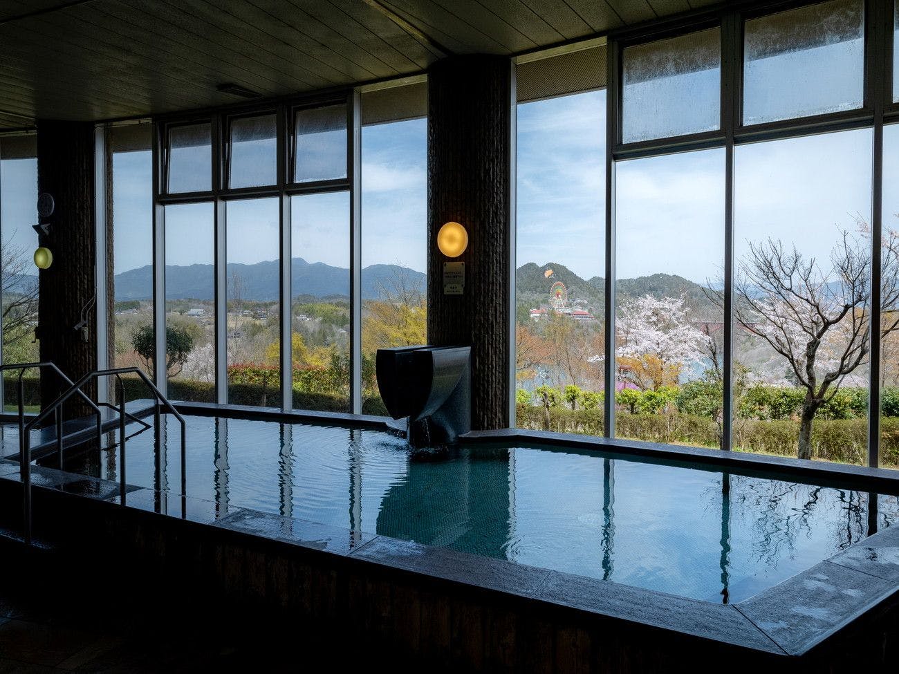 【ห้องอาบน้ำรวมขนาดใหญ่】อาบน้ำพร้อมชมดอกซากุระ