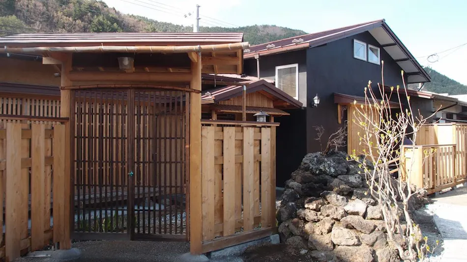 Tsuruba Inn