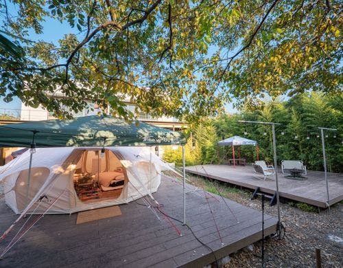 グランピング　テント