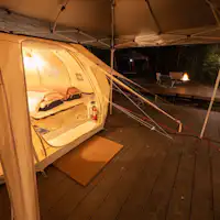 แกลมปิ้ง วิวกลางคืน