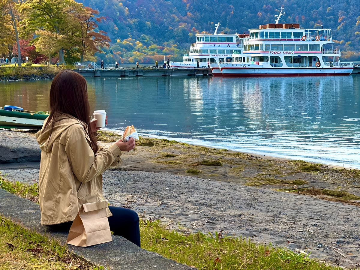 Towadako Lakeside Sakuraku