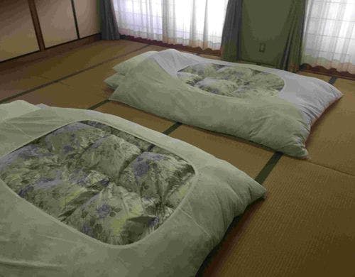 お部屋（寝具）