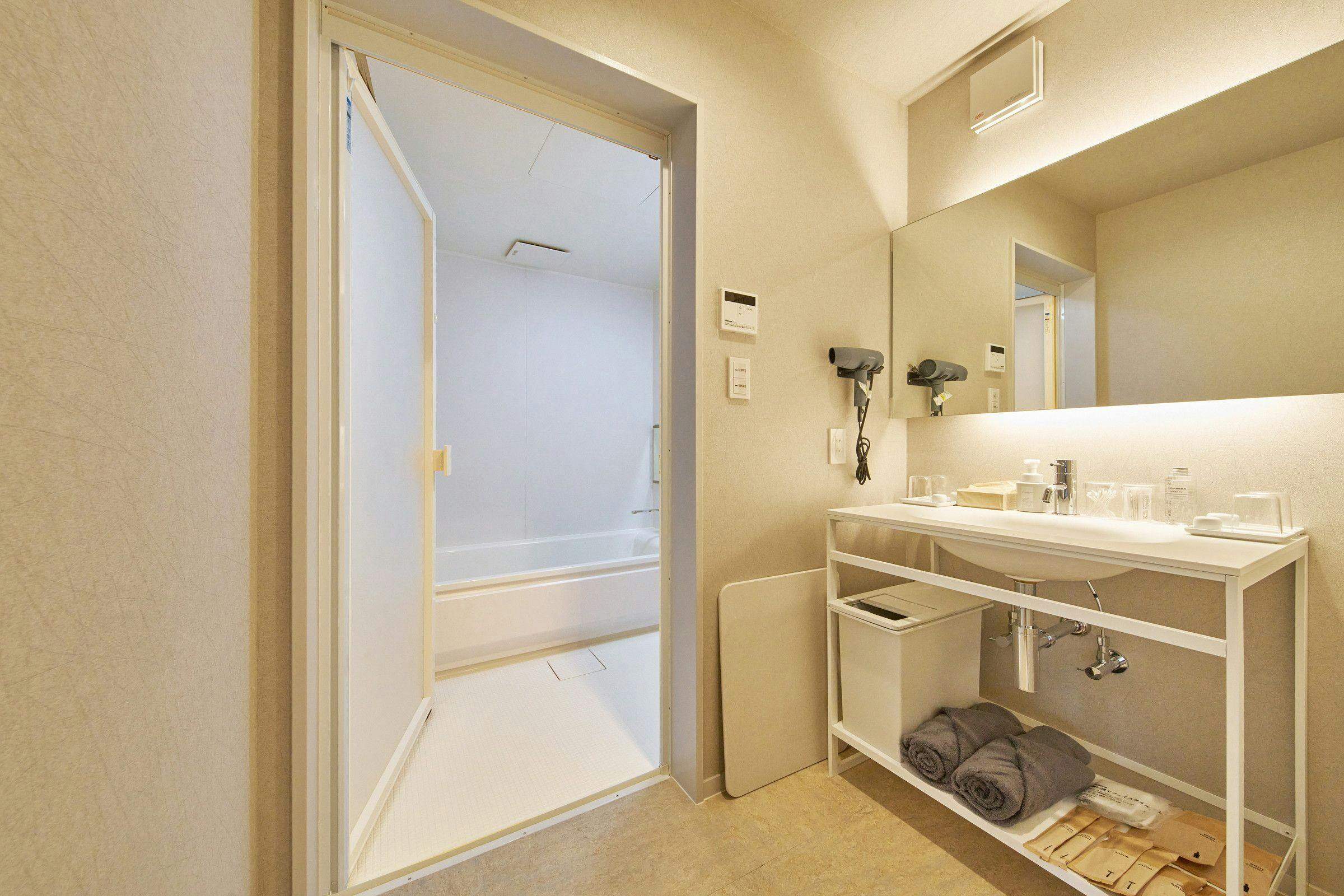 LUXE TECH VILLA ASHITOKU
