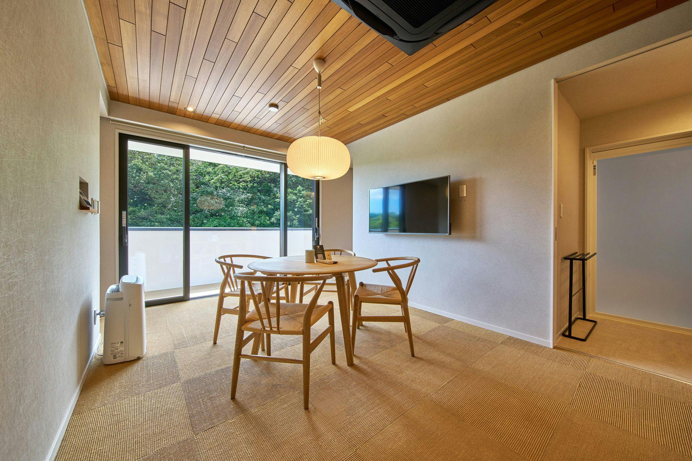 LUXE TECH VILLA ASHITOKU