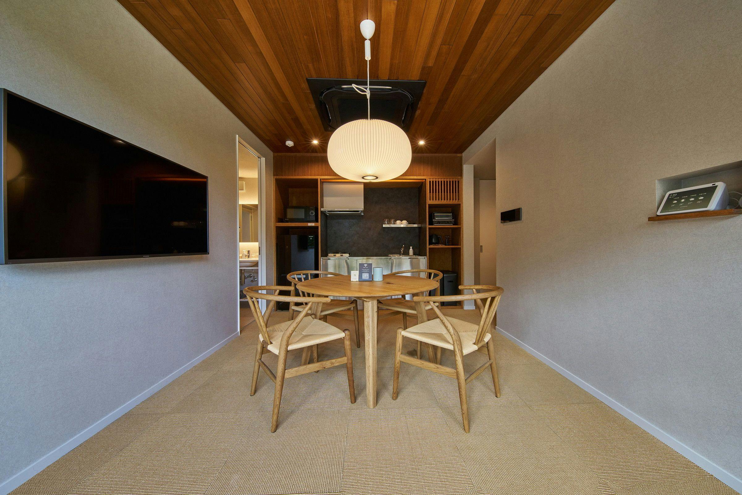 LUXE TECH VILLA ASHITOKU
